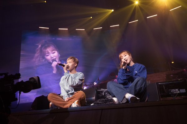 akmu tour03.jpg